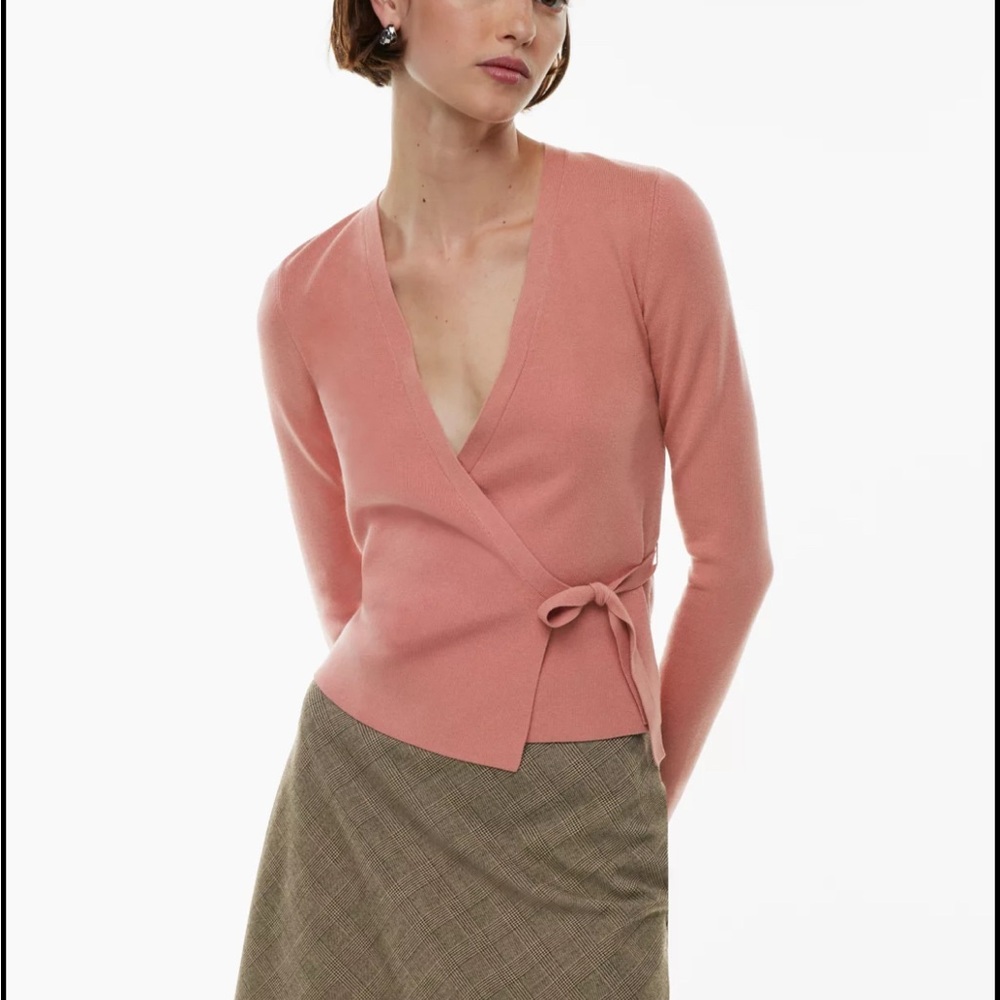 Aritzia Babaton mauve tulip pink 🌷 wrap top, VGUC